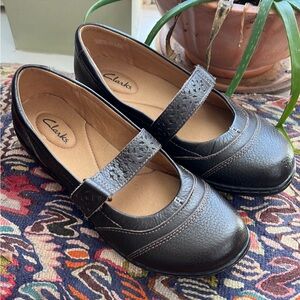 Clarks Mary Janes